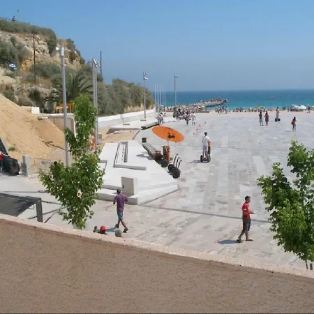 Centrally Located With Pool View דירה אלבופיירה