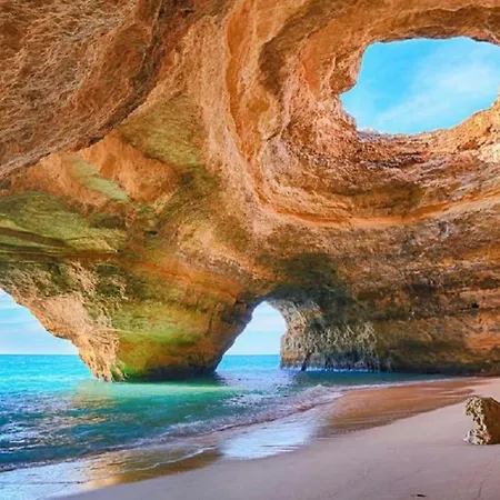 דירה Centrally Located With Pool View *