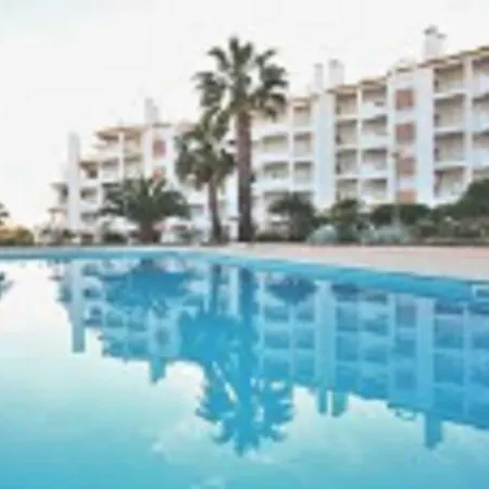 Centrally Located With Pool View * אלבופיירה