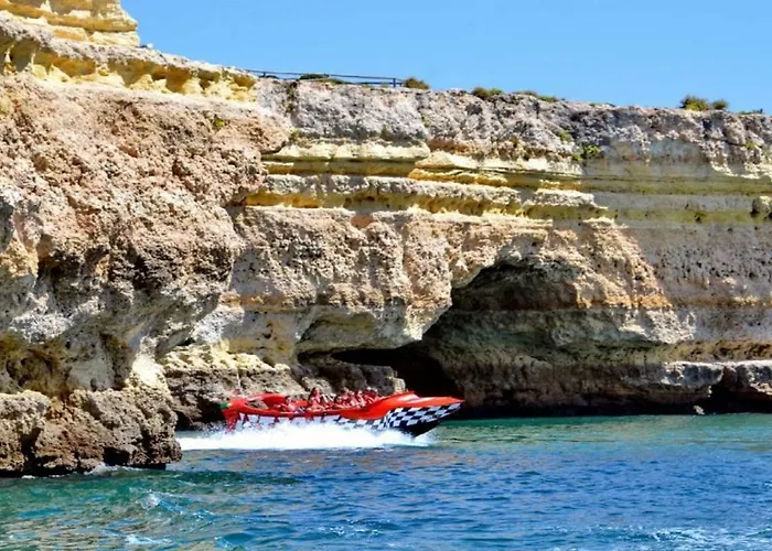 Daire Centrally Located With Pool View Albufeira