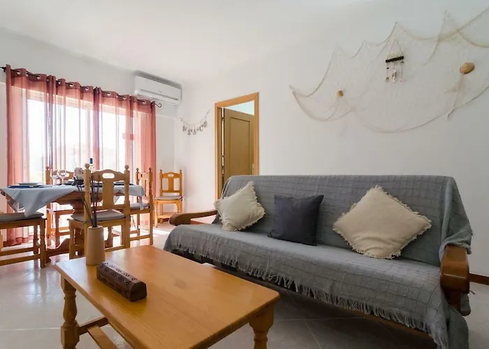 Centrally Located With Pool View Daire