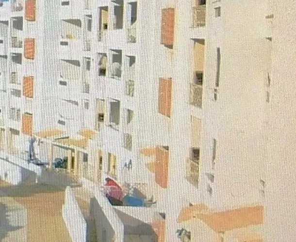 Centrally Located With Pool View Albufeira