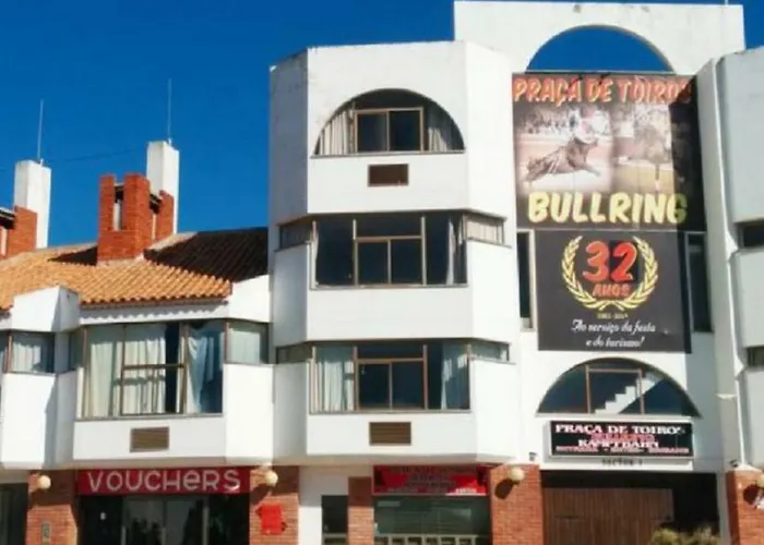 Centrally Located With Pool View Daire