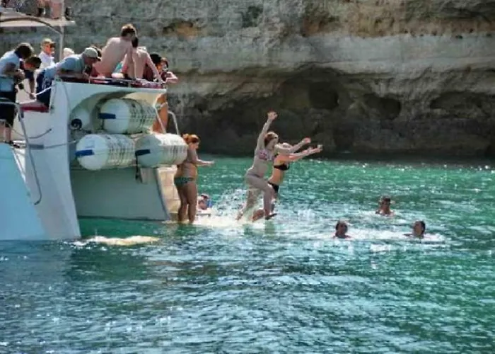 Centrally Located With Pool View Daire