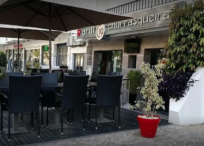 Centrally Located With Pool View Albufeira