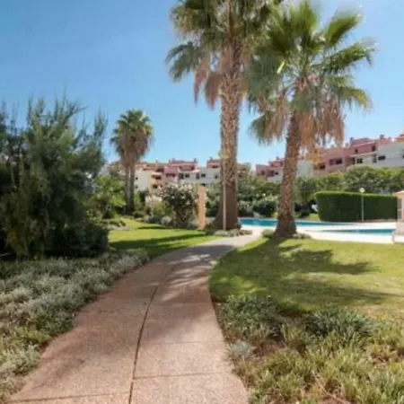 Apartment Centrally Located With Pool View