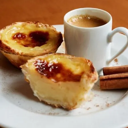 Apartment Centrally Located With Pool View Albufeira