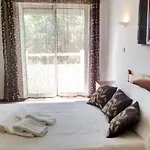 Apartment Centrally Located With Pool View