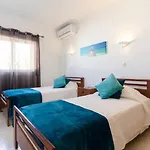 Centrally Located With Pool View Apartment