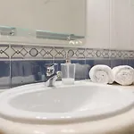 Centrally Located With Pool View Apartment