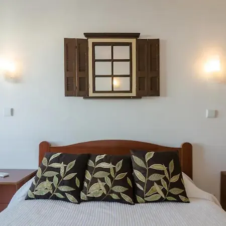 Lejlighed Centrally Located With Pool View *